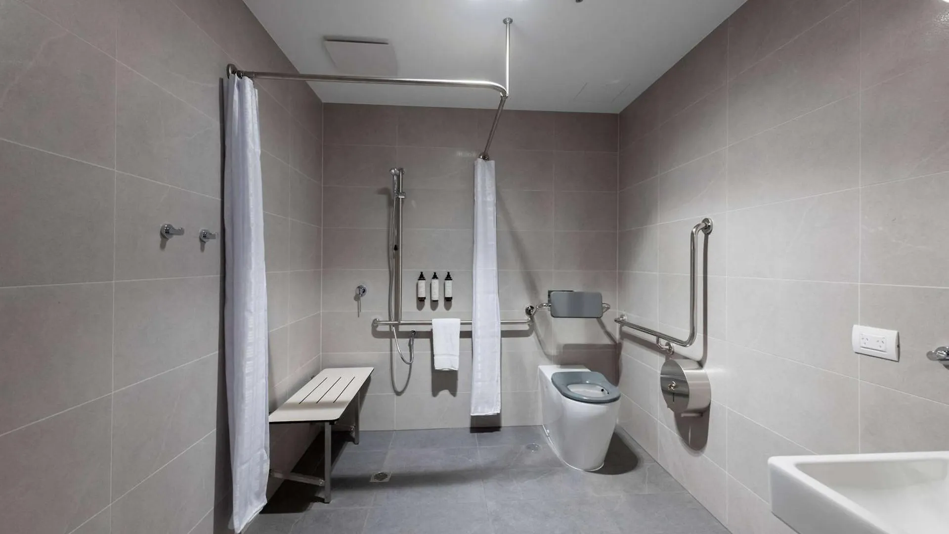 ****  Tryp Adelaide By Wyndham Hotel Australia