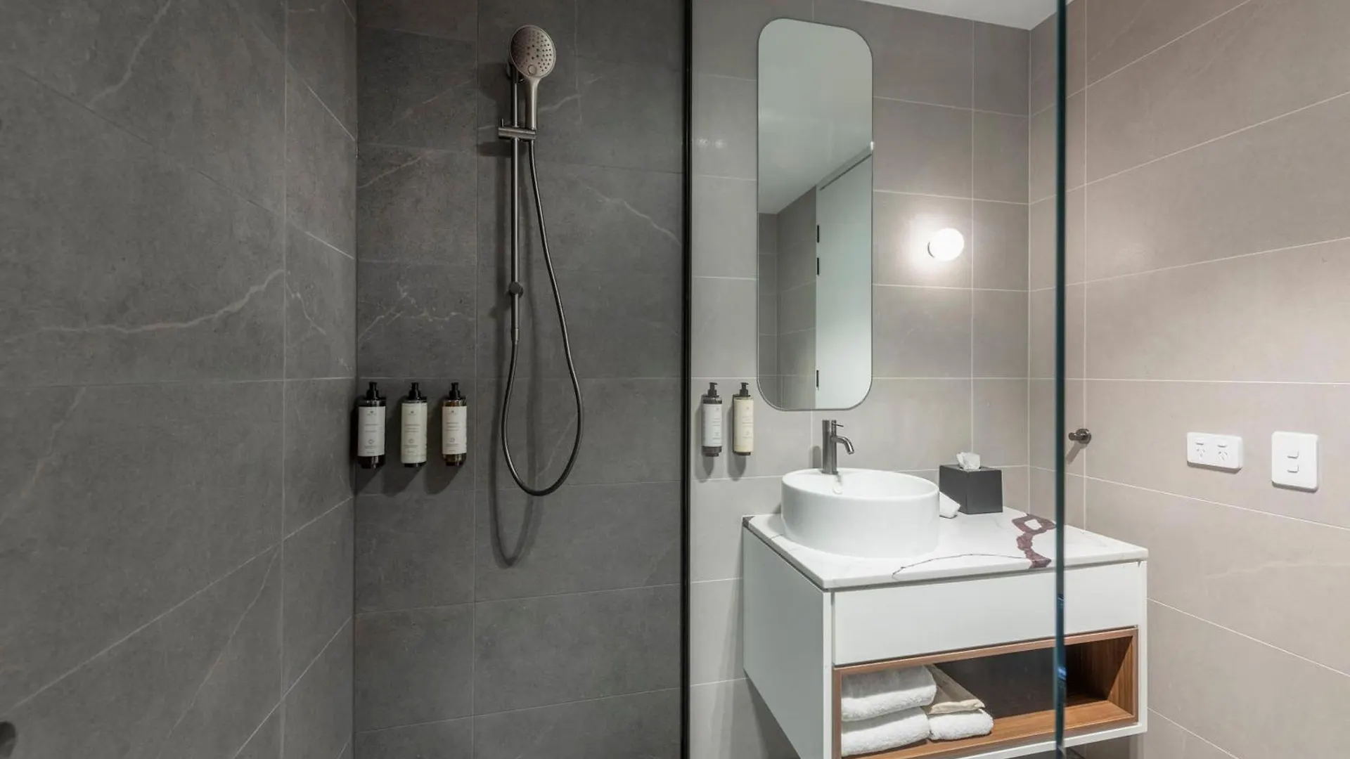Tryp Adelaide By Wyndham Hotel